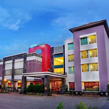 Aston Tanjung City Hotel Exterior foto
